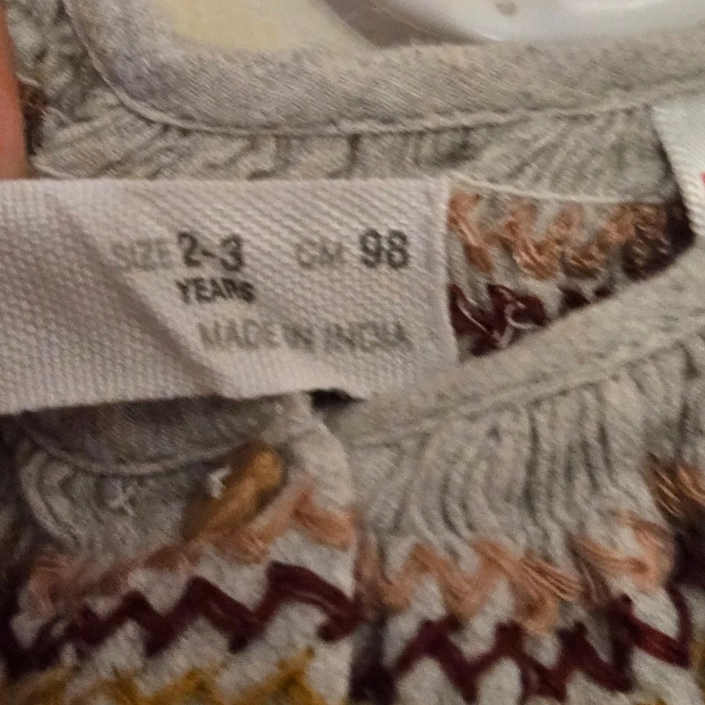 Zara‎ Girls Grey Embroidered Linen Blend Smocked Blouse Top Size 2-3 Years 98cm
